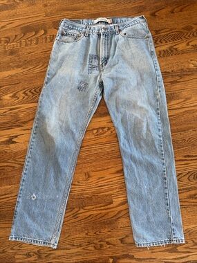 Men's distressed Levi’s 36 x 32